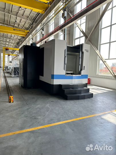 Горизонтальный 3-осевой обрабатывающий центр с чпу
