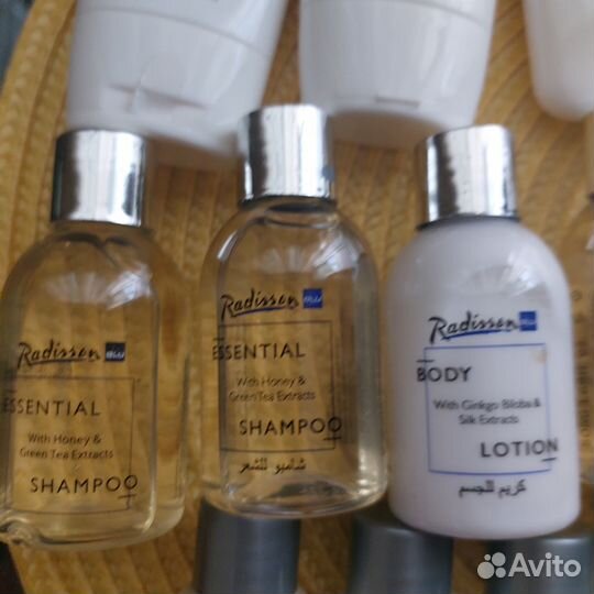 Миниатюры из отелей шампуни, гели д/ душа, мыло