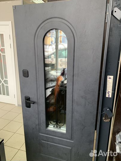 Дверь входная металлическая с терморазрывом