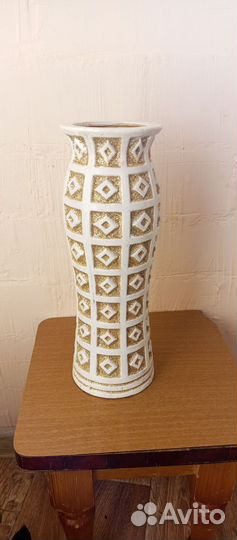 Глиняная ваза