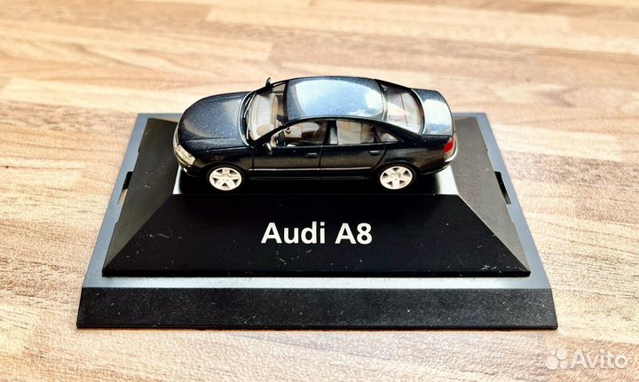 Audi A8 модель 1:87 authentic collection