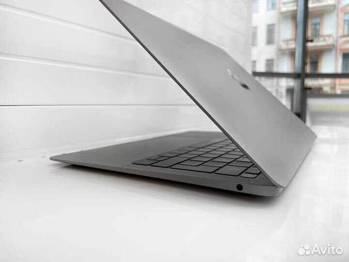 MacBook Air на Intel Core i5/i7