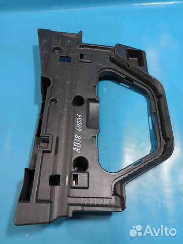 Обшивка багажника правая Land Rover Range Rover I