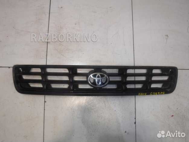 Решетка радиатора Тойота