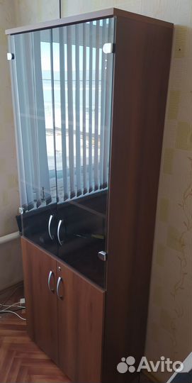 Шкаф-витрина
