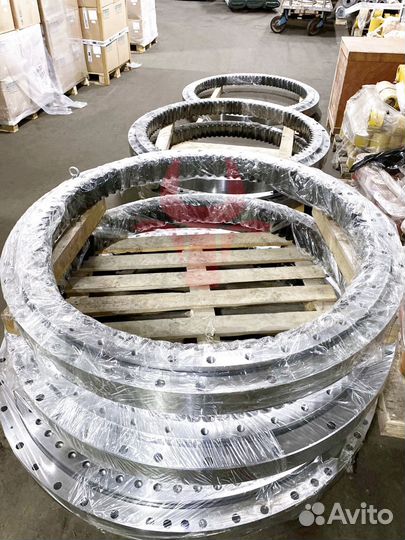 Опорно-поворотный круг Hitachi ZX280LCN-3 9245728