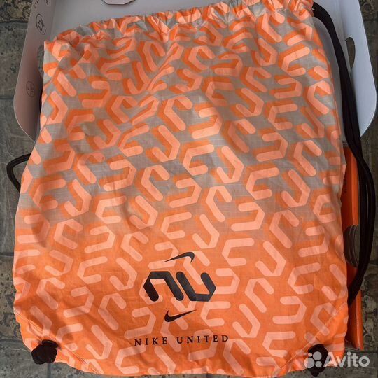 Бутсы Nike Phantom GX