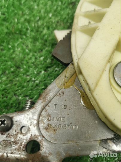 Ручник Ford Focus 1 2.0 бензин 2002