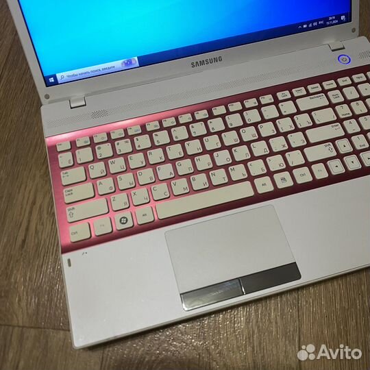 Ноутбук Samsung i3/GeForce