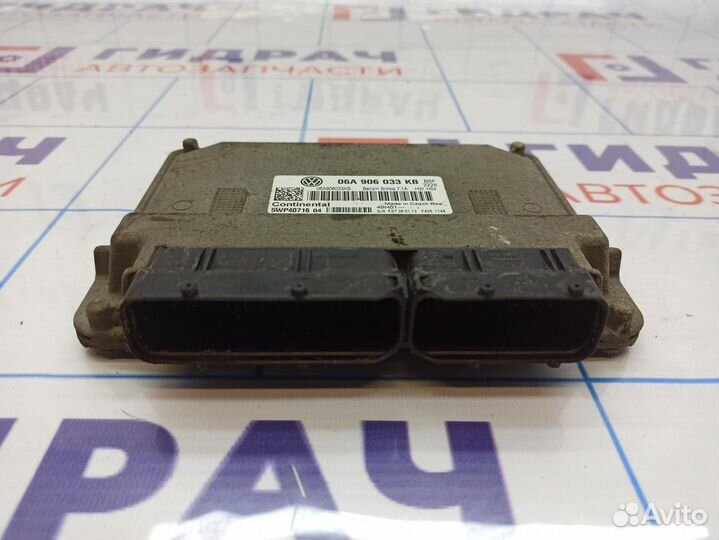 Блок управления двигателем Skoda Octavia (A5) 06A9