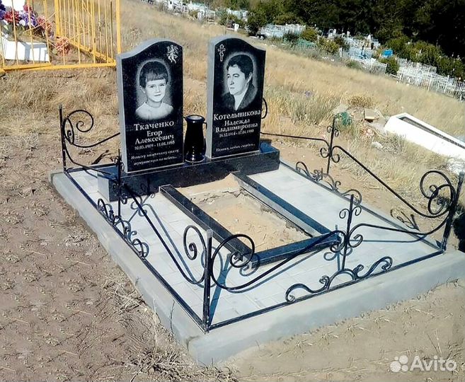 Памятники бюджетные из гранита на могилу опт