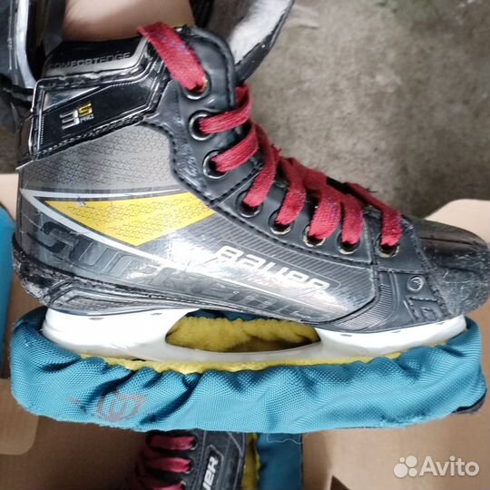 Хоккейные коньки Supreme Bauer 3s pro размер 3
