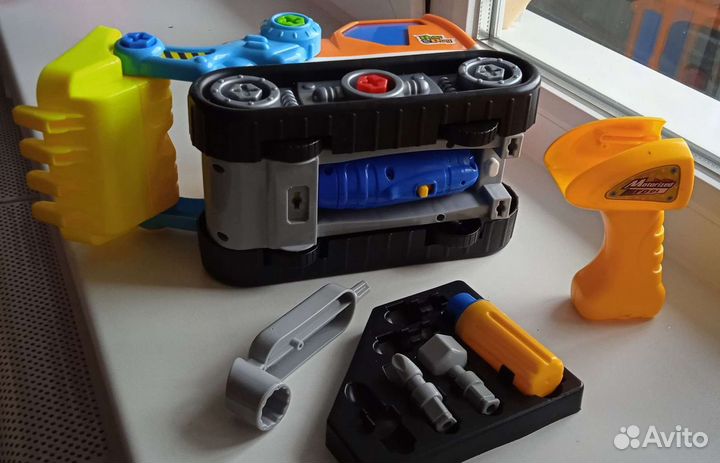 Экскаватор игрушка