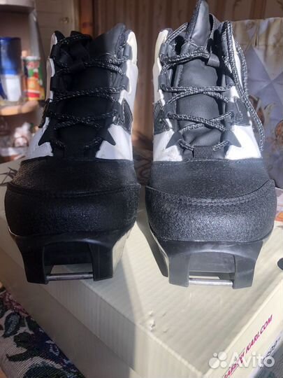 Лыжные женские ботинки 24,5 см по стельке