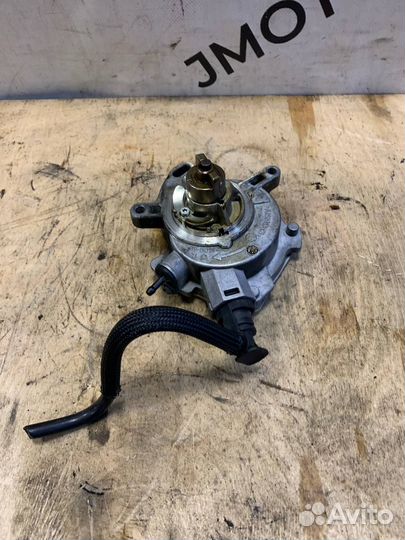 Насос вакуумный BM5G2A451EB 1.6 Турбо бензин Volvo