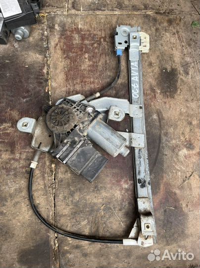 Стеклоподъемник задний skoda octavia a4