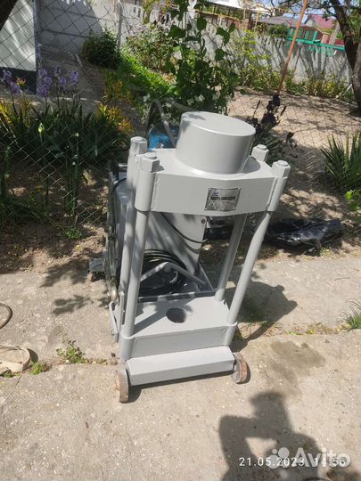 Выпресовщик шкворней (грузовиков )