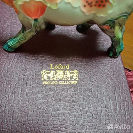 Статуэтки. Сувениры