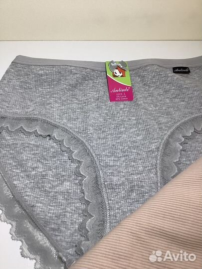 Копмлект женских трусов