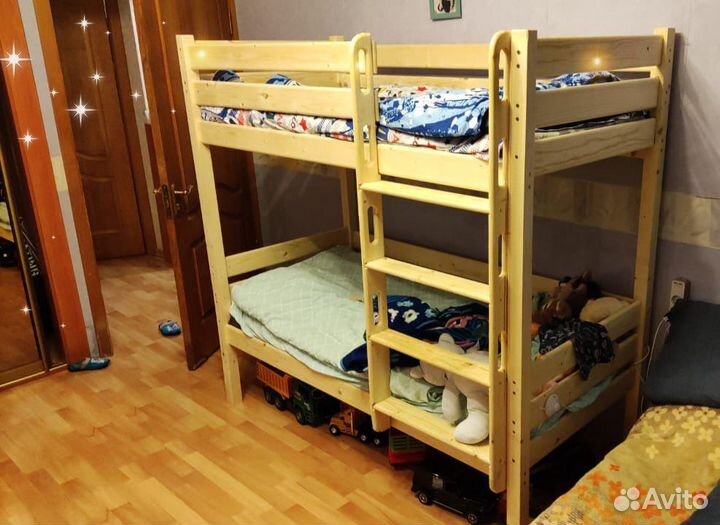 Двухъярусная кровать манеж с высокими бортиками