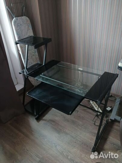 Компьютерный стол