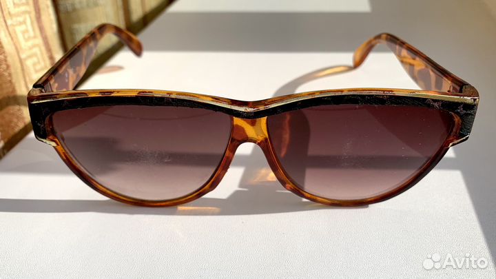 Солнцезащитные очки женские винтаж 1990-ые
