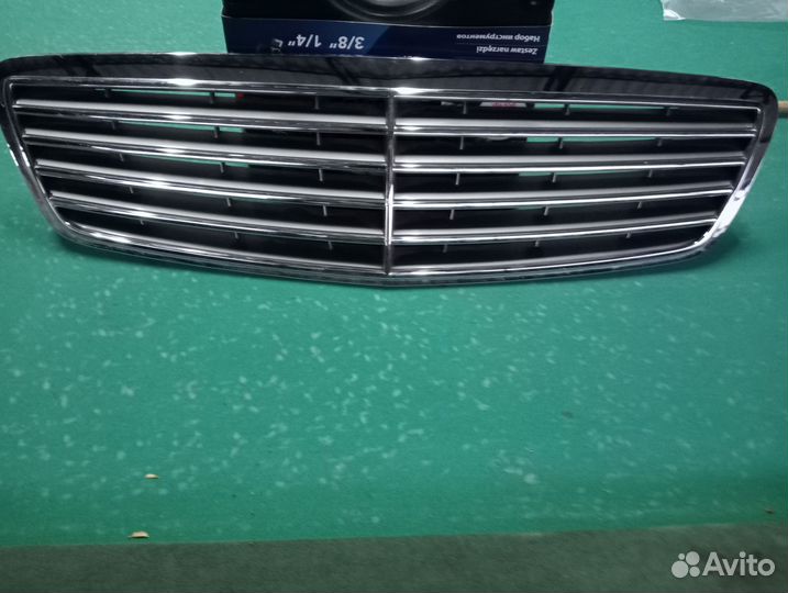 Радиаторная решотка мерседес