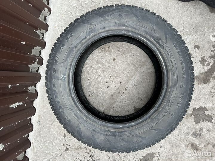 Goodyear UltraGrip Ice+ 215/65 R16 98T