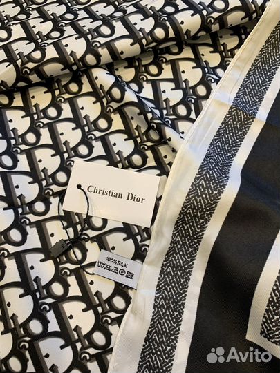 Шелковый платок Dior белый с черным монограмм