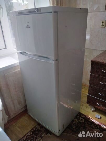 Холодильник бу ремонт или зап части