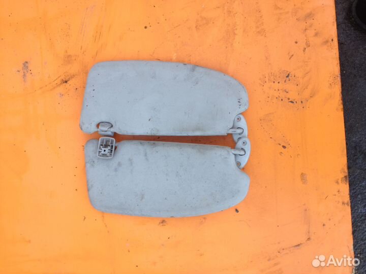 Козырек на Ford Focus 2