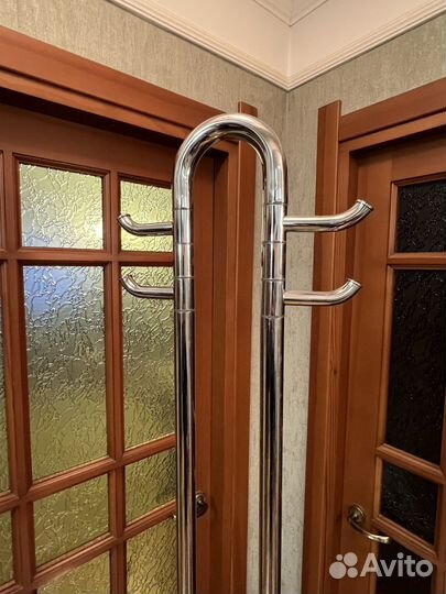 Стойка напольная для ванной комнаты