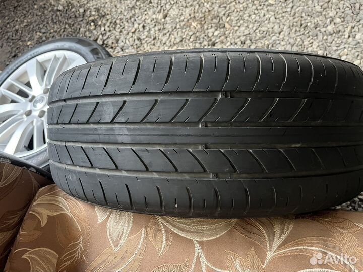 Zeta ZTR10 215/55 R17