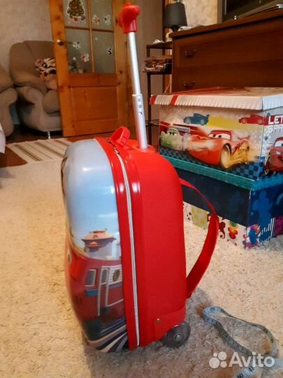 Чемодан-рюкзак детский в хорошем состоянии