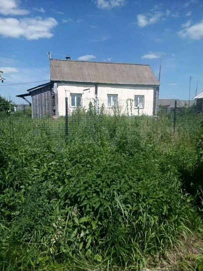 Дом 31,8 м² на участке 12 сот.