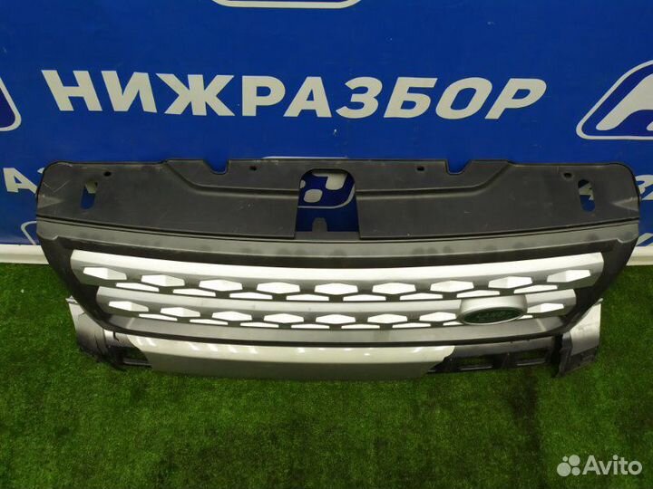Решетка радиатора передняя Land Rover Freelander 2