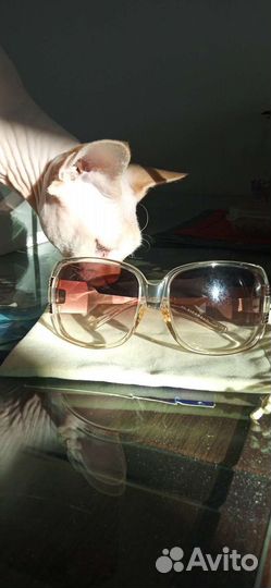 Солнцезащитные очки женские брендовые