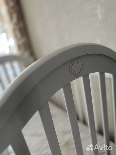 Детская кроватка с маятником и ящиком