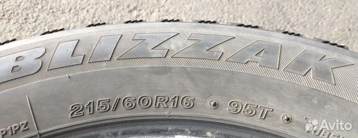 Bridgestone Blizzak Spike-01 215/60 R16