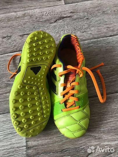 Футбольные сороконожки adidas