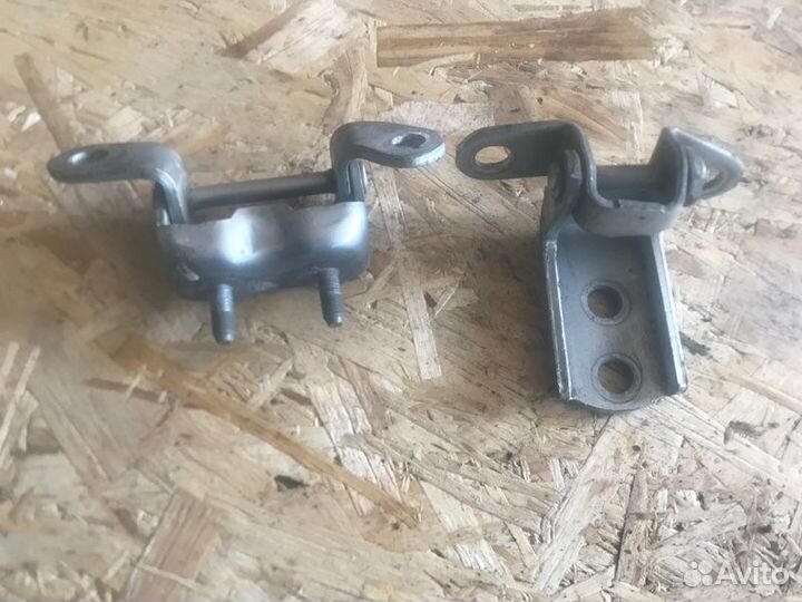 Петля двери задняя левая Toyota Camry ACV30 1azfe