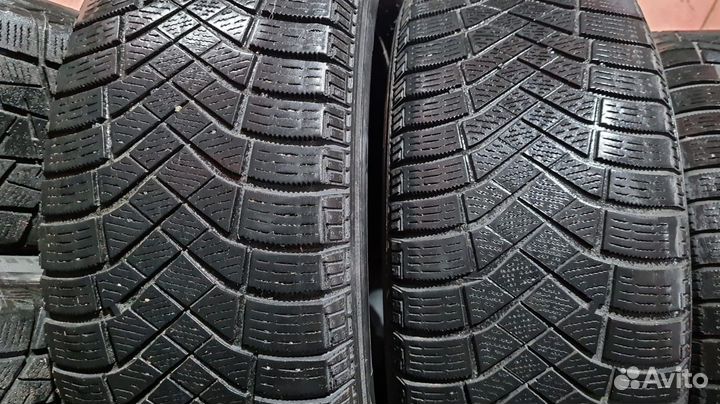 Yokohama BluEarth AE50 SUV 215/65 R17 99V