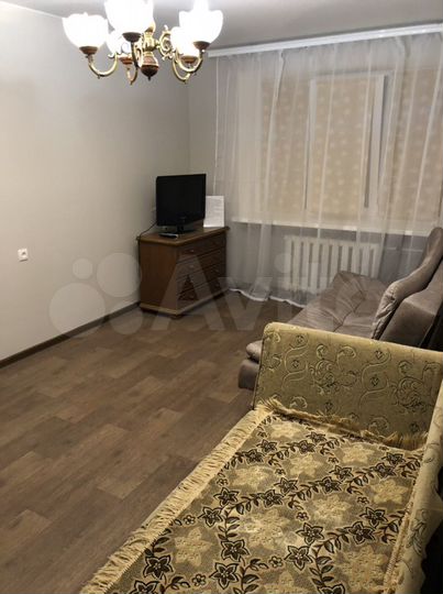 2-к. квартира, 43 м², 1/3 эт.
