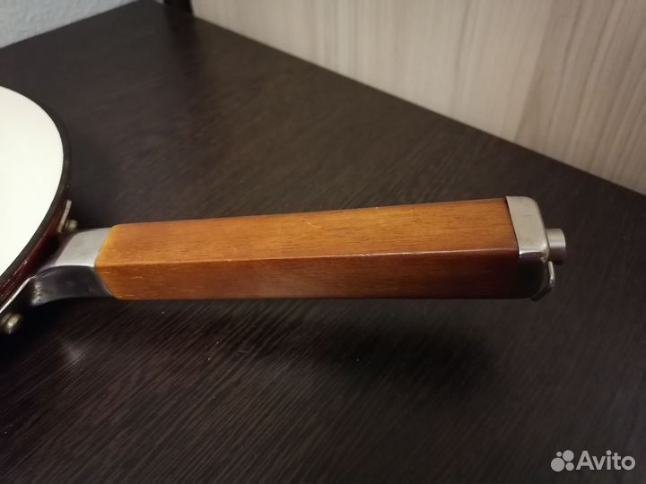 Сковорода чугун с эмалированным покрытием kelli