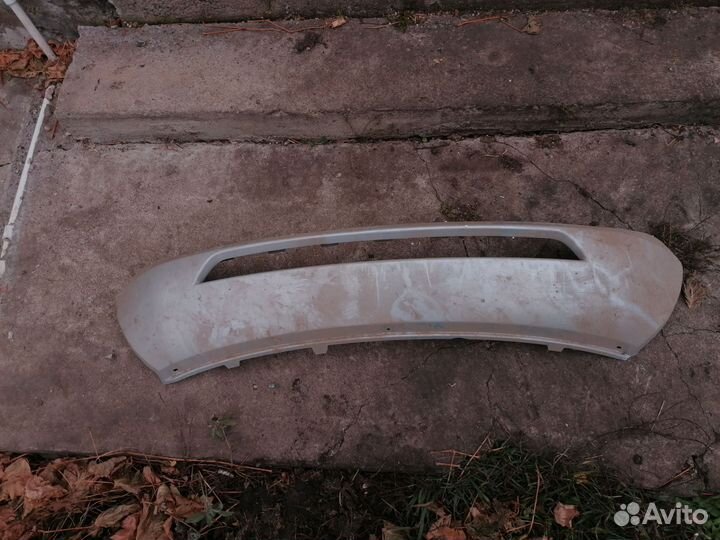 Губа бампера