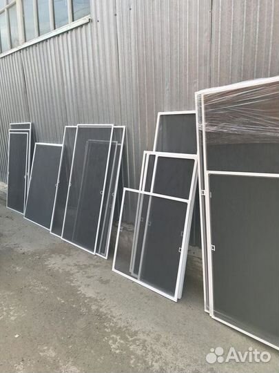 Москитные сетки на окна и двери