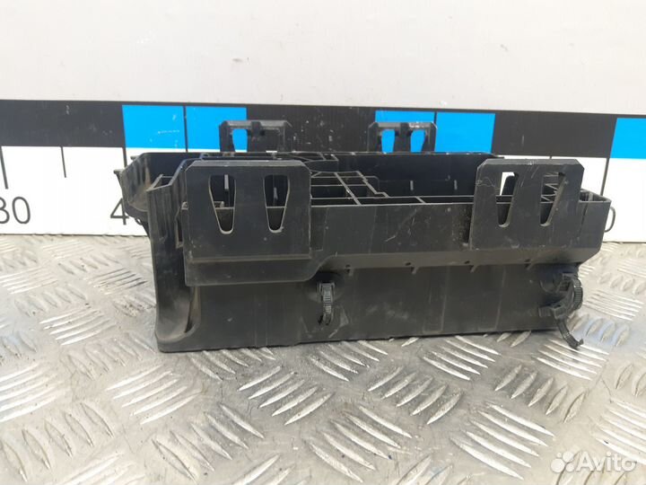 Б/У Корпус блока предохранителей Opel Astra J 2