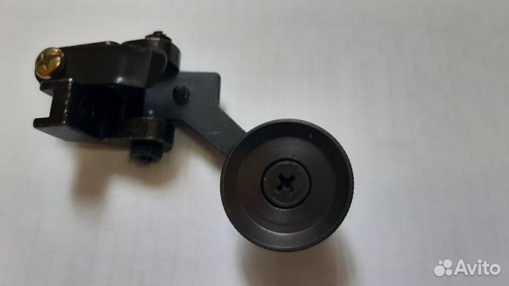 Роликовая лапка для кожи и тяжелых материалов