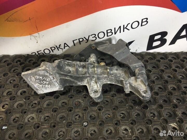 Кронштейн помпы Mercedes-Benz Actros