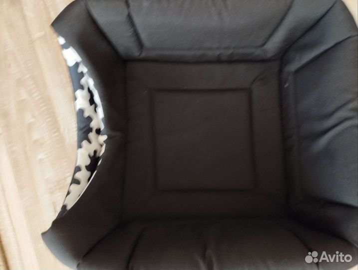 Лежанка для кошек